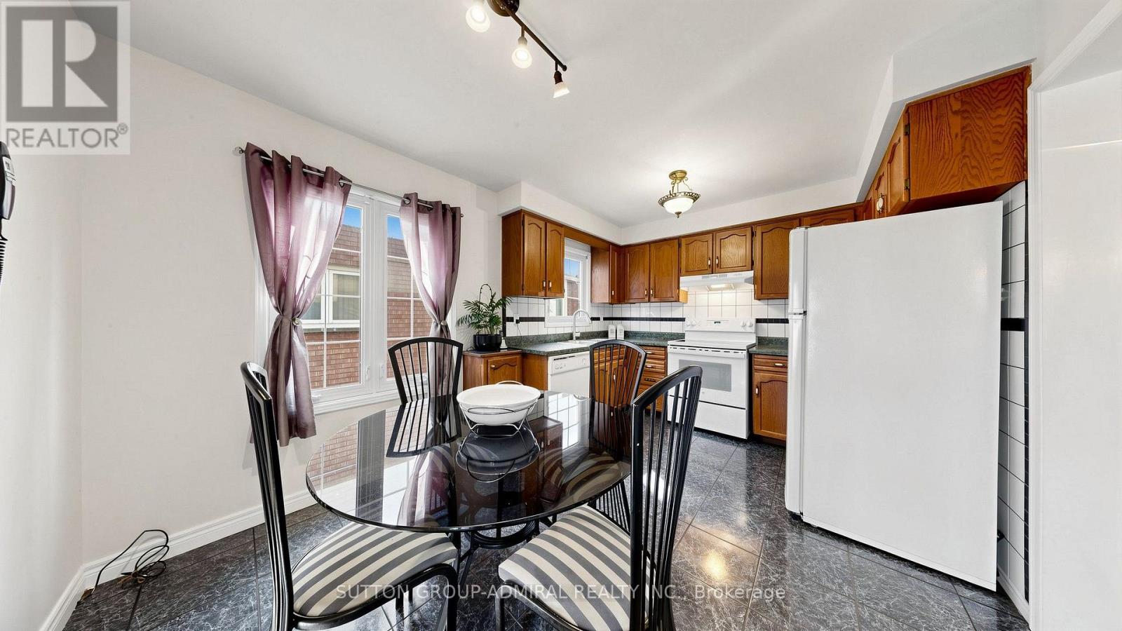18 Richbell Street, Vaughan, Ontario  L4J 5W4 - Photo 13 - N13661216