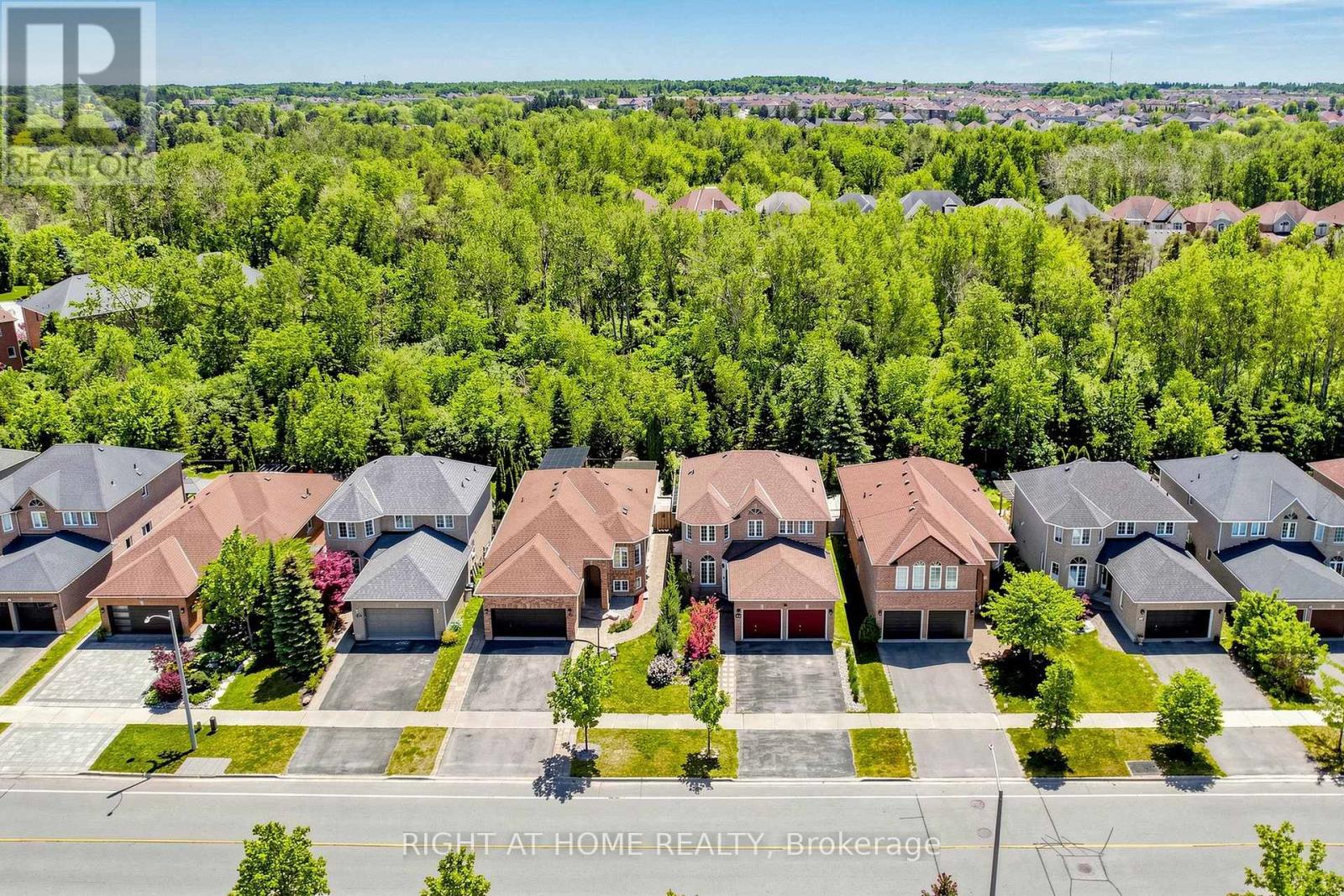 127 Humberland Drive, Richmond Hill, Ontario  L4E 3Y7 - Photo 39 - N13661282