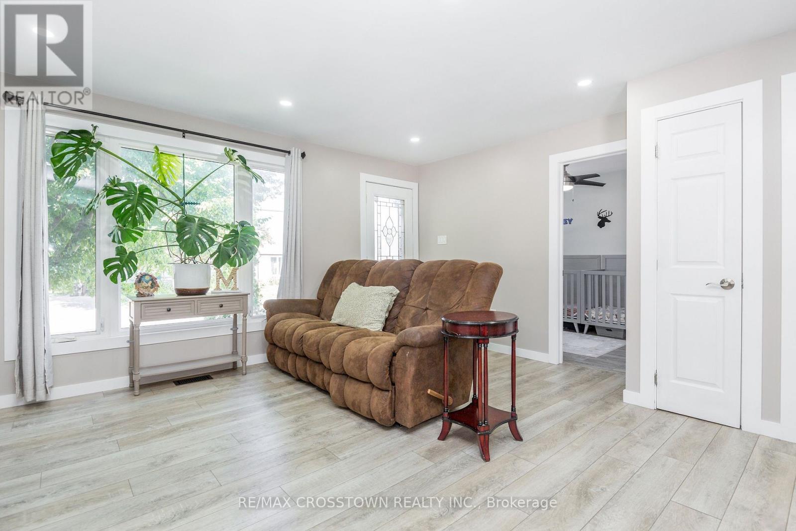 281 Elizabeth Street, Midland, Ontario  L4R 1Y5 - Photo 4 - S13661090