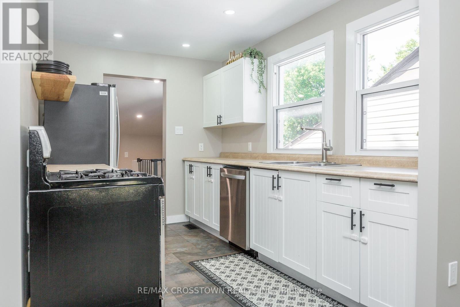 281 Elizabeth Street, Midland, Ontario  L4R 1Y5 - Photo 6 - S13661090