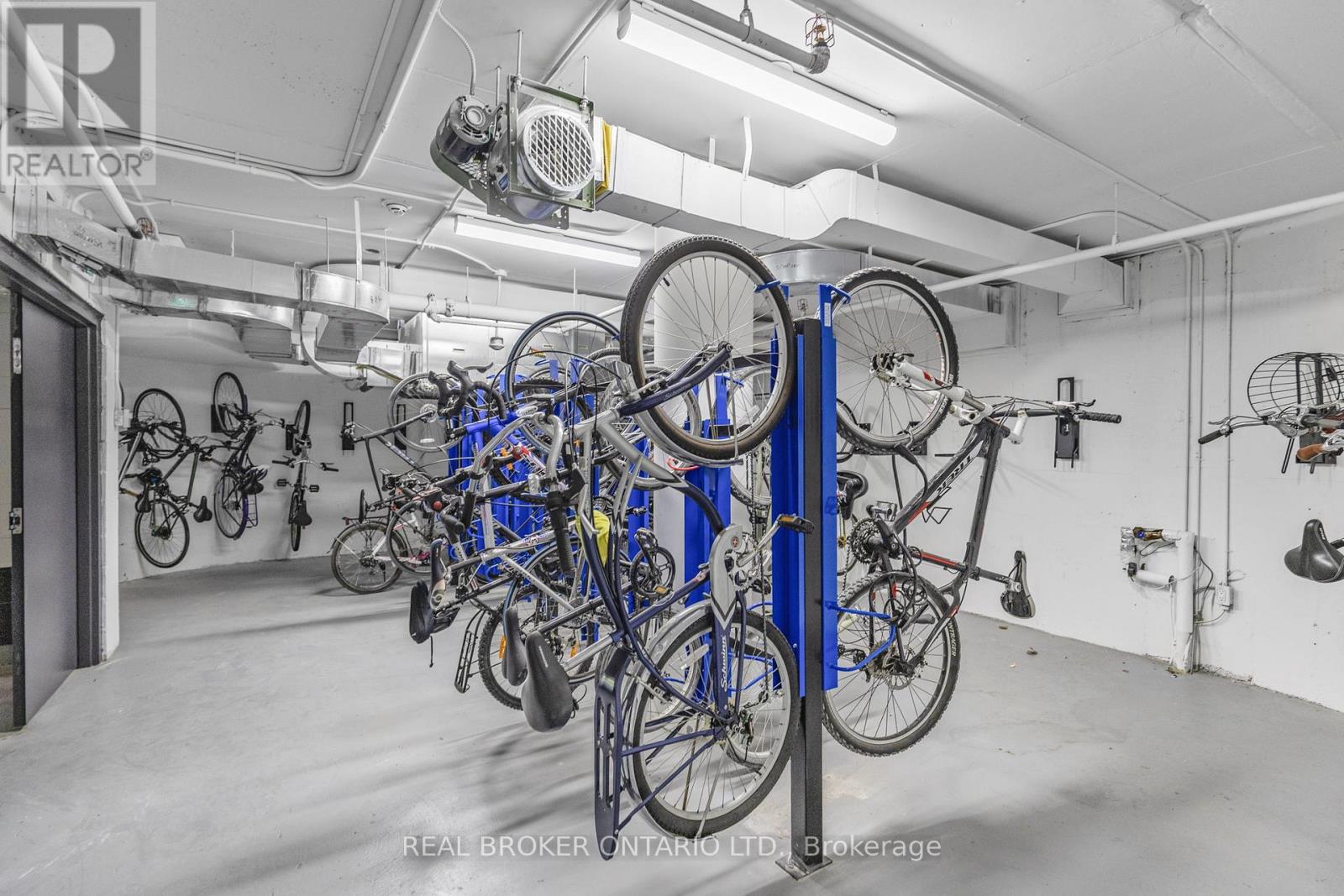 Ph 3 - 185 Dunlop Street E, Barrie (Lakeshore), Ontario  L4M 0L7 - Photo 45 - S13661260