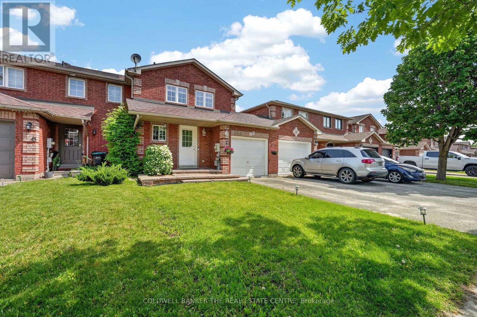 98 Cheltenham Road, Barrie, Ontario  L4M 6S7 - Photo 3 - S13661404