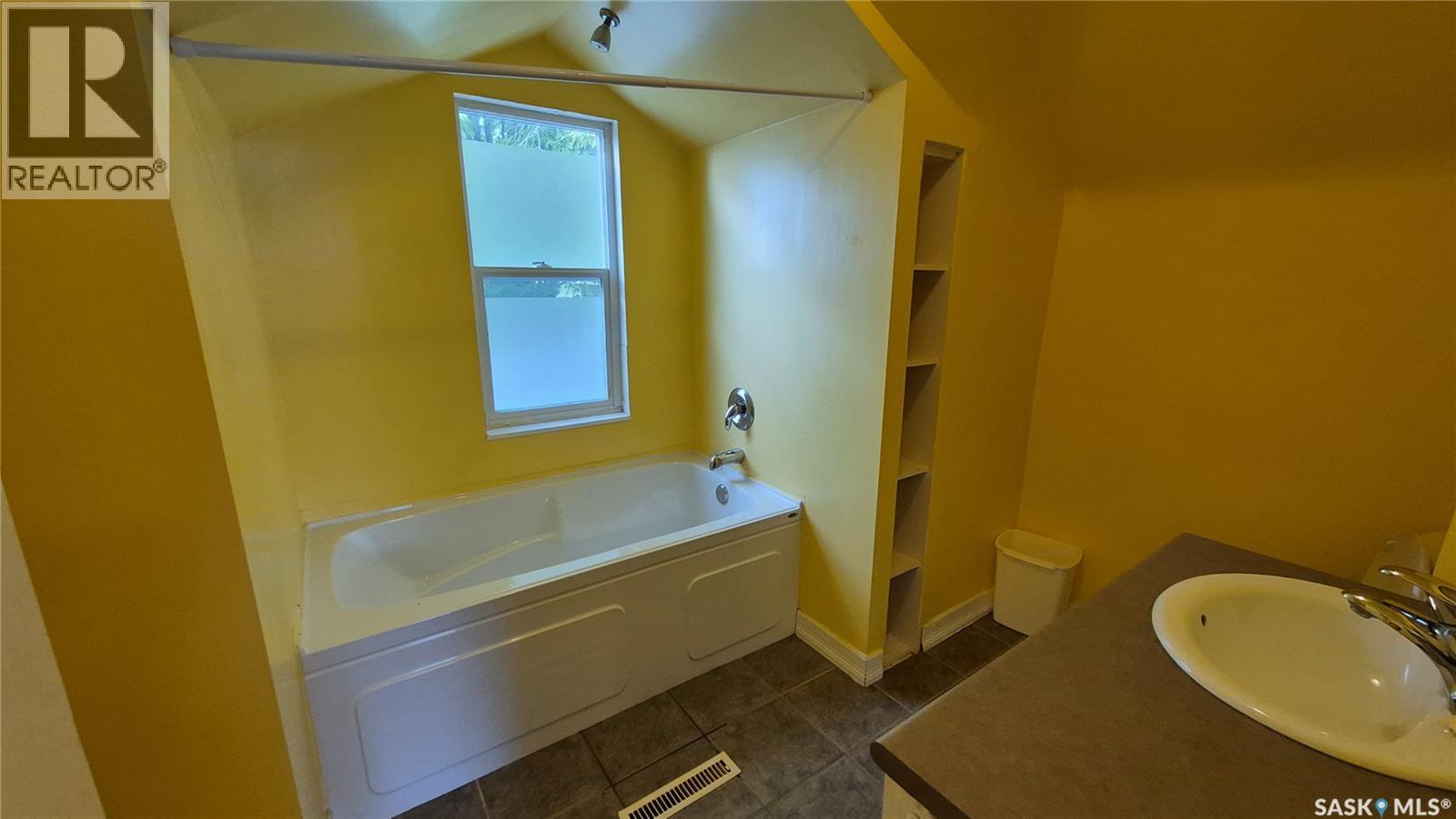 2164 Reynolds Street, Regina, Saskatchewan  S4N 3N1 - Photo 37 - SK045105