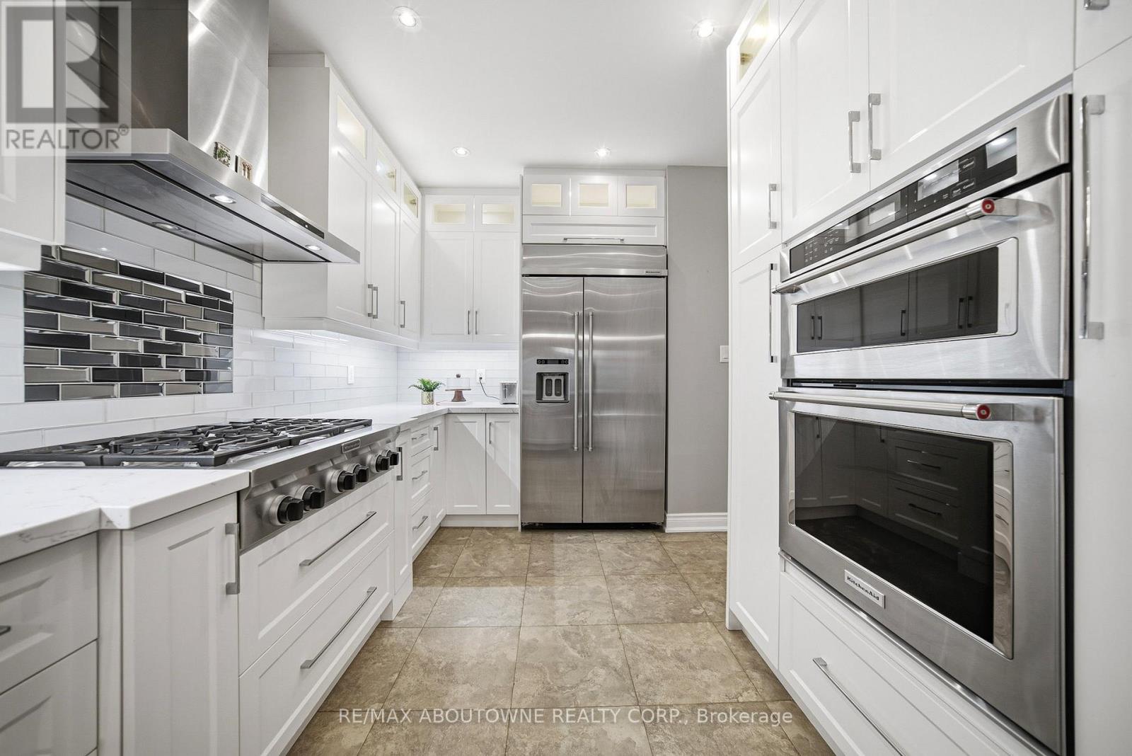 3408 Hideaway Place, Mississauga, Ontario  L5M 0A7 - Photo 17 - W13661082