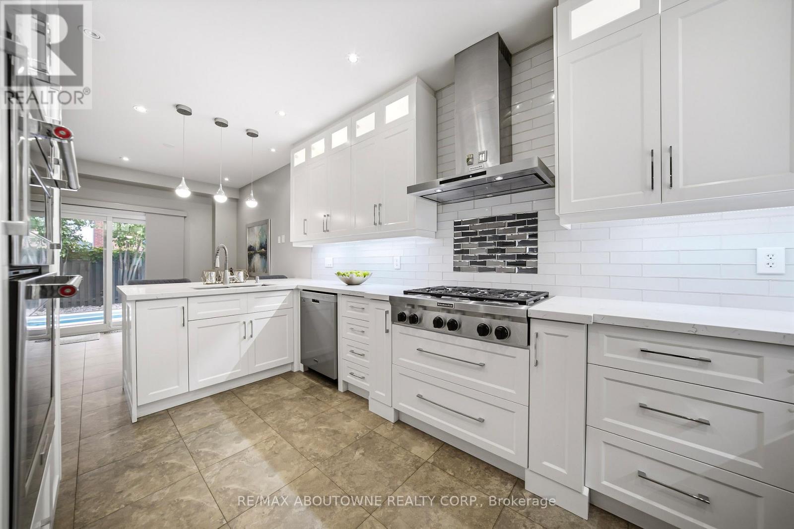 3408 Hideaway Place, Mississauga, Ontario  L5M 0A7 - Photo 18 - W13661082