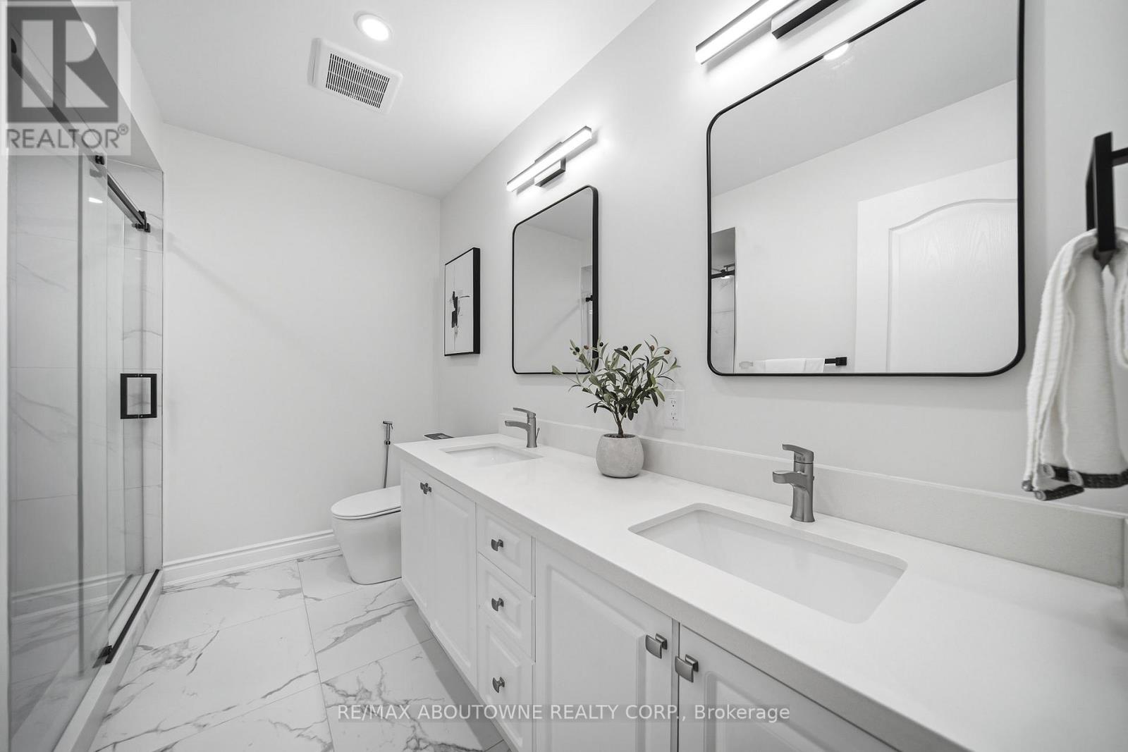 3408 Hideaway Place, Mississauga, Ontario  L5M 0A7 - Photo 24 - W13661082