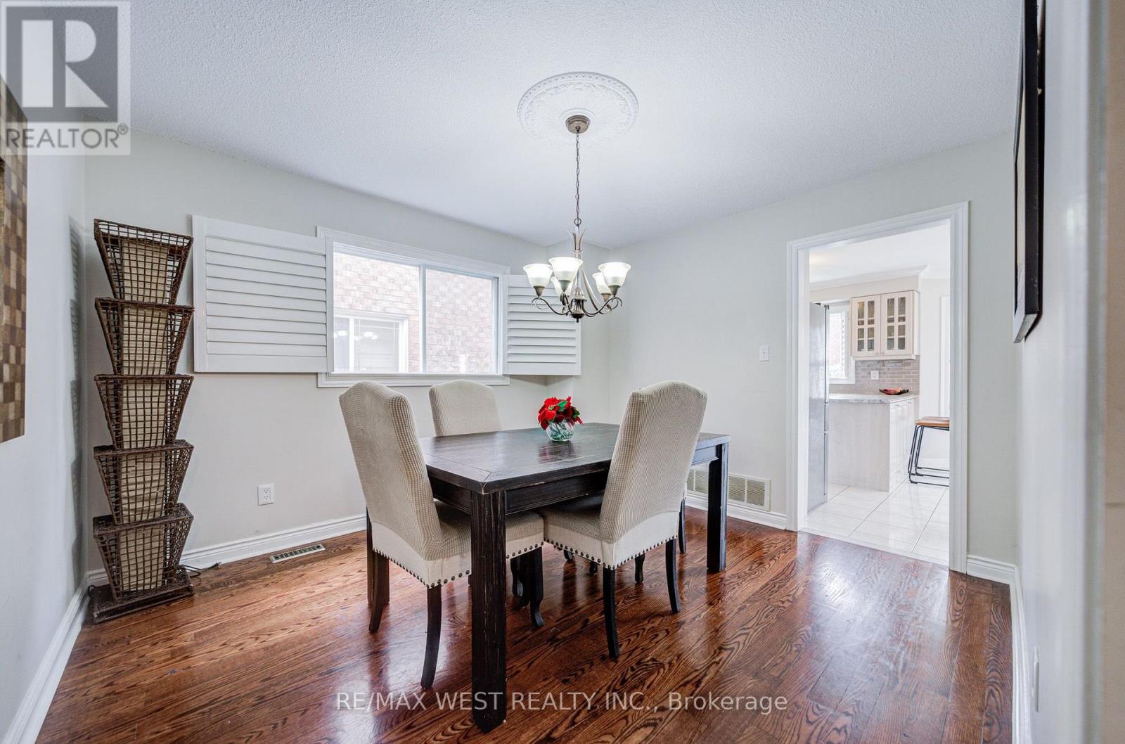 8 Ballycastle Crescent, Brampton, Ontario  L6Z 2V5 - Photo 12 - W13661204