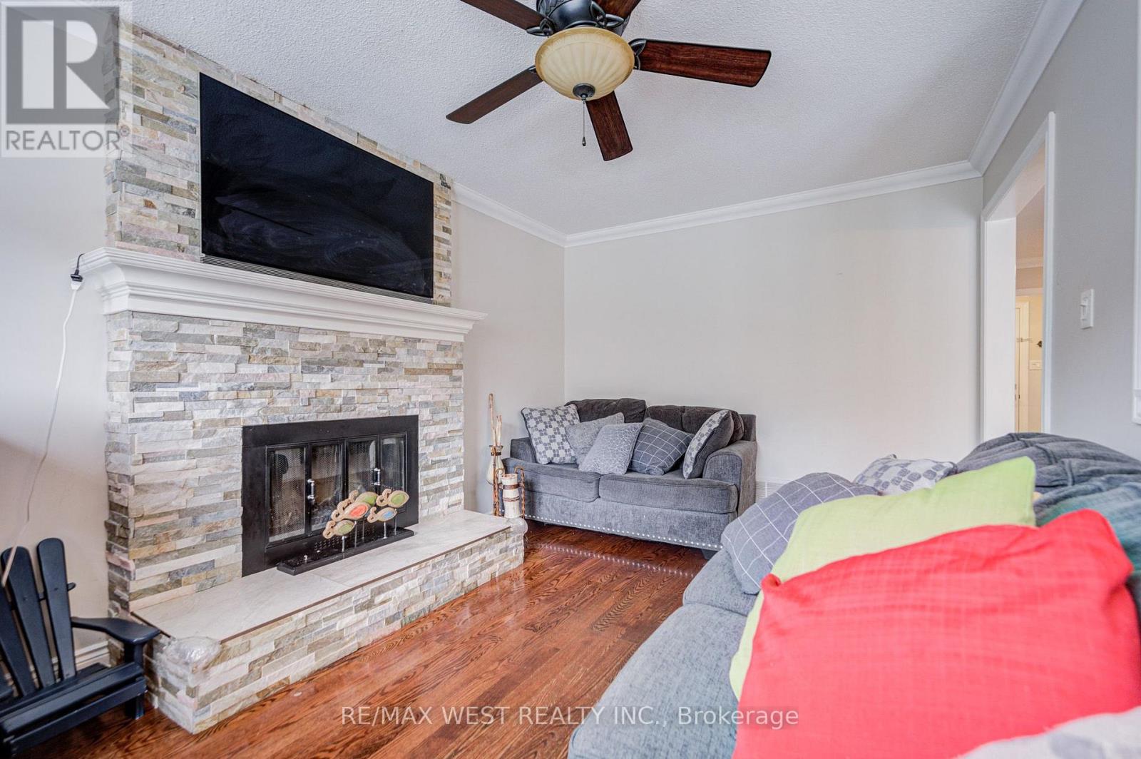 8 Ballycastle Crescent, Brampton, Ontario  L6Z 2V5 - Photo 15 - W13661204