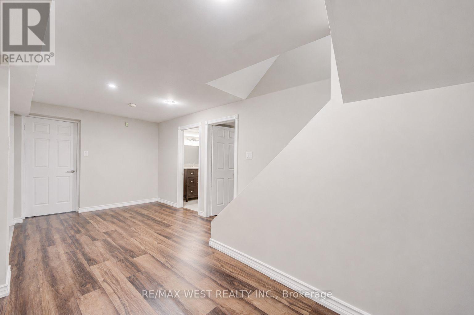 8 Ballycastle Crescent, Brampton, Ontario  L6Z 2V5 - Photo 37 - W13661204