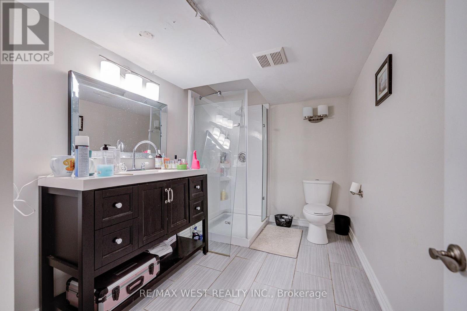 8 Ballycastle Crescent, Brampton, Ontario  L6Z 2V5 - Photo 43 - W13661204