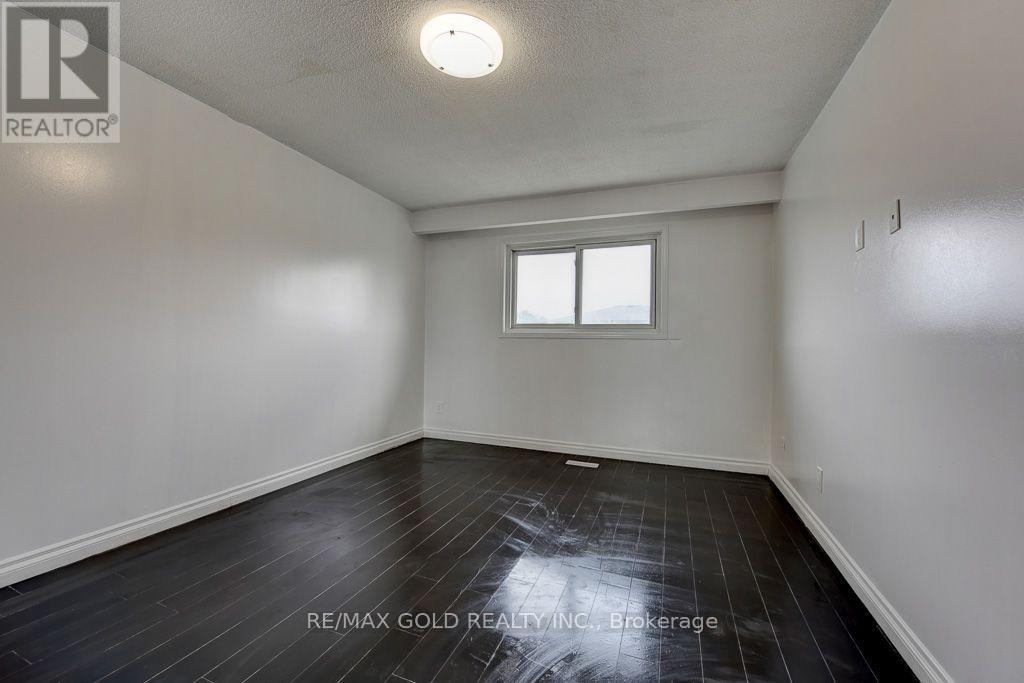 22 Kittiwake Avenue, Toronto, Ontario  M9V 4P6 - Photo 16 - W13661222