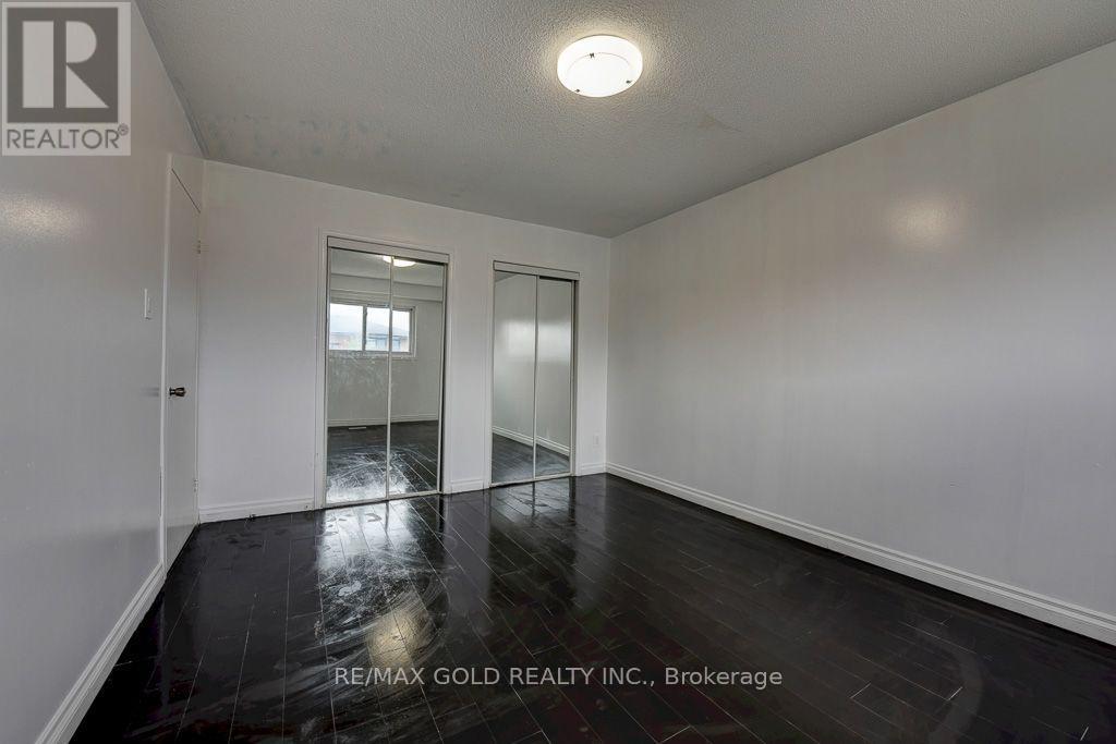 22 Kittiwake Avenue, Toronto, Ontario  M9V 4P6 - Photo 17 - W13661222
