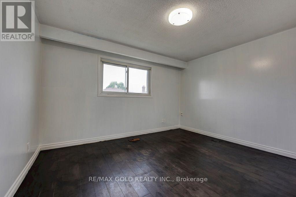 22 Kittiwake Avenue, Toronto, Ontario  M9V 4P6 - Photo 18 - W13661222