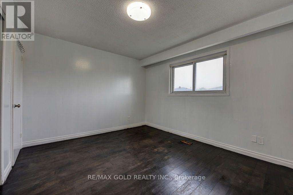 22 Kittiwake Avenue, Toronto, Ontario  M9V 4P6 - Photo 19 - W13661222