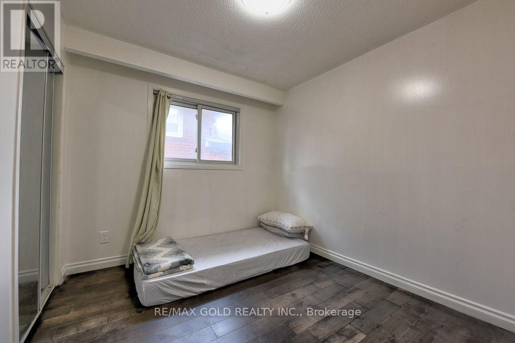 22 Kittiwake Avenue, Toronto, Ontario  M9V 4P6 - Photo 21 - W13661222