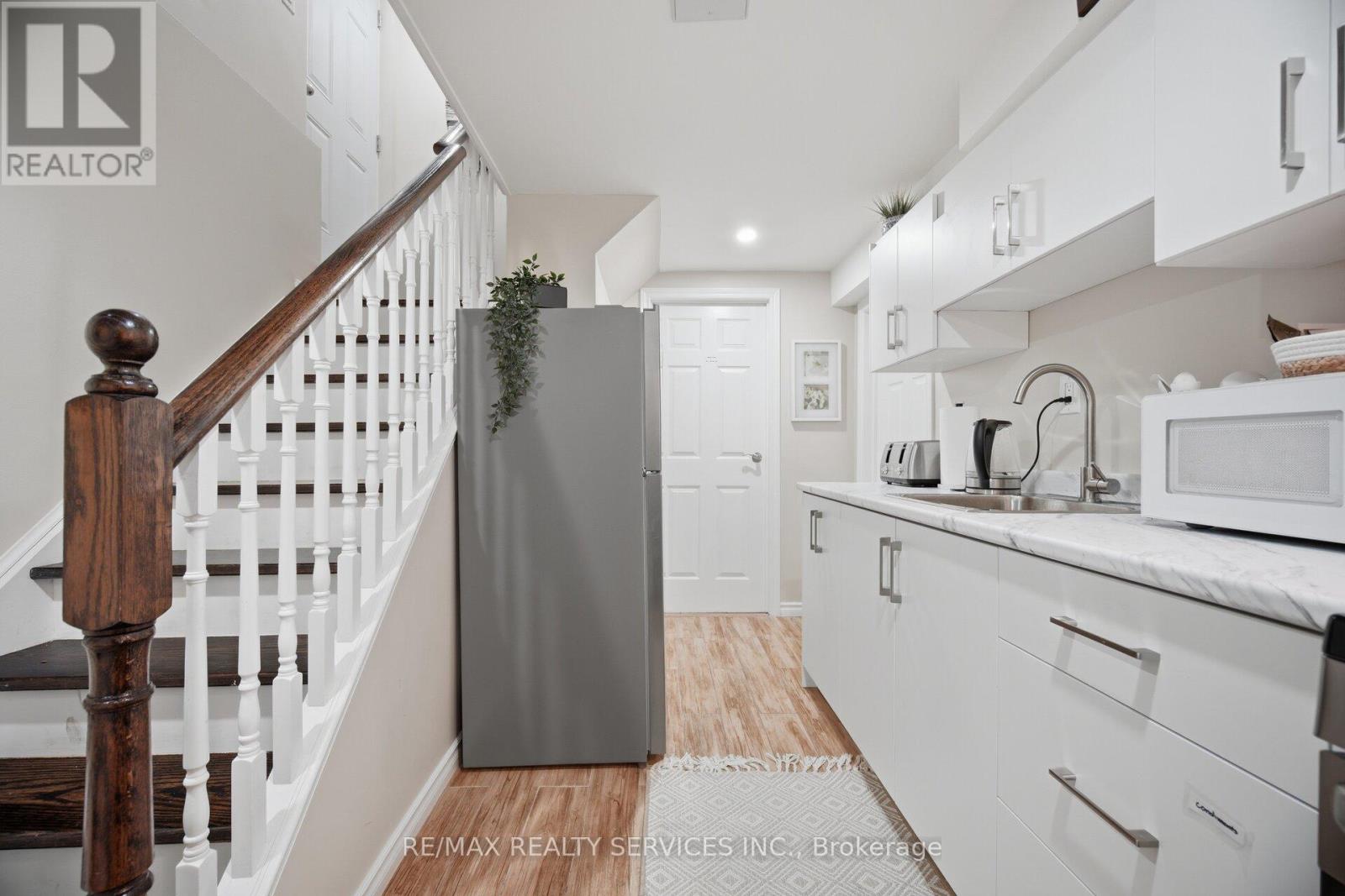 16 Langholm Court, Brampton, Ontario  L6Z 2Y1 - Photo 34 - W13661248