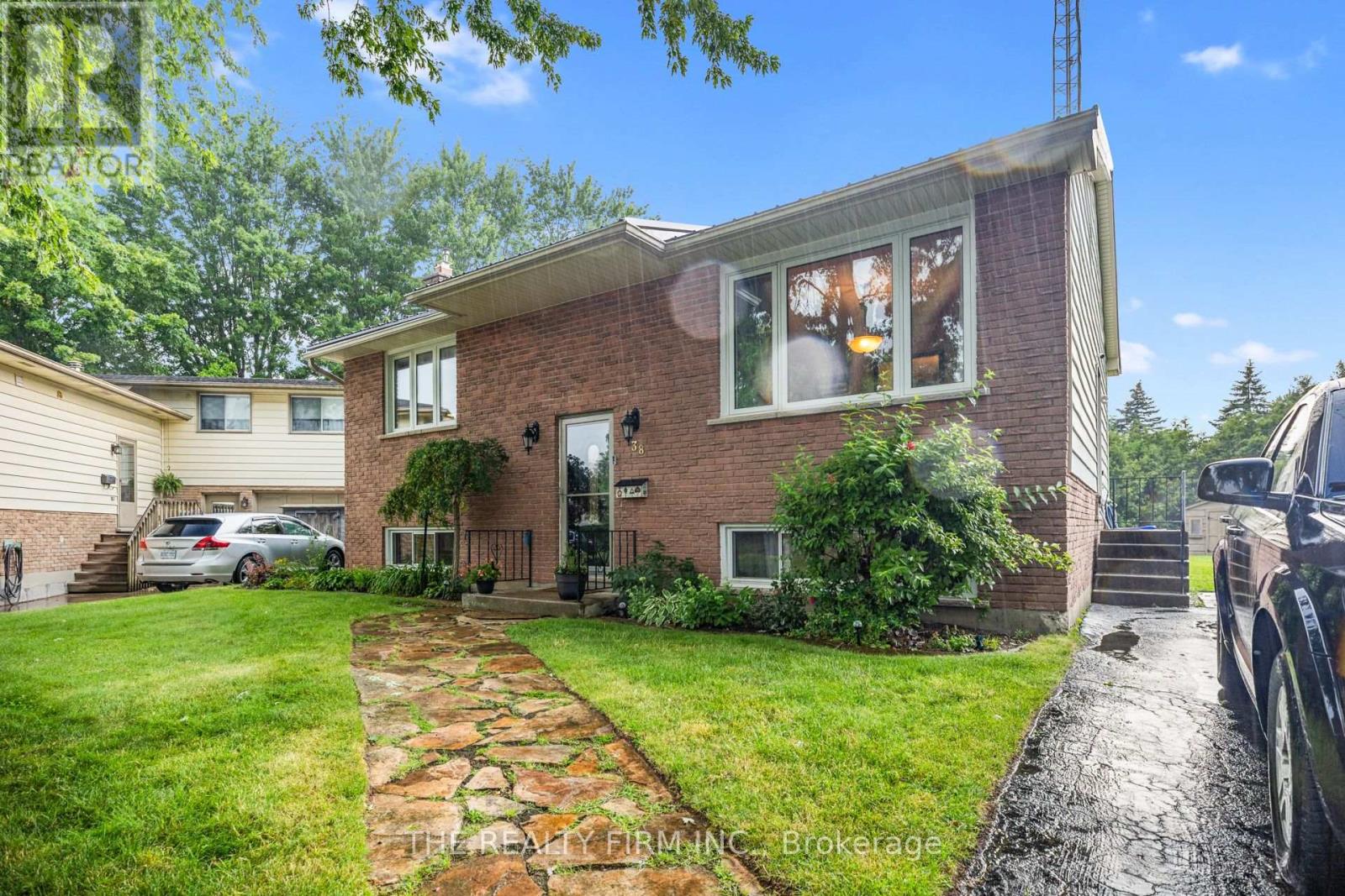 38 TAYLOR CRESCENT, St. Thomas, Ontario