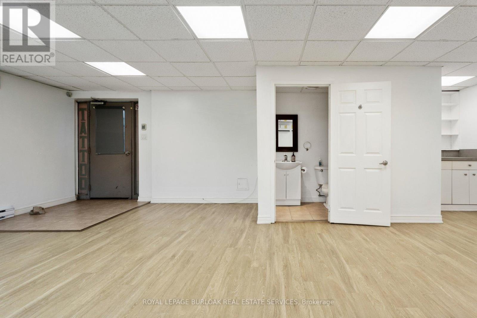 868 King Street W, Hamilton, Ontario L8S 1K3 - Photo 3 - X13622104
