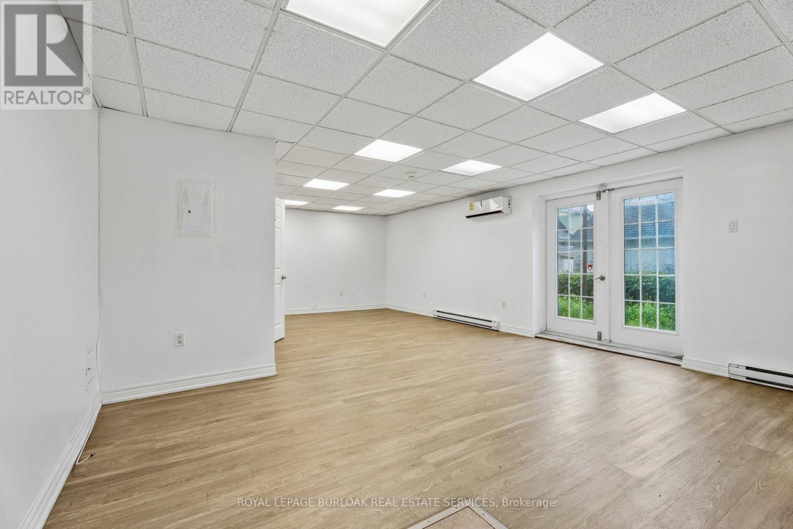 868 KING STREET W, Hamilton, Ontario