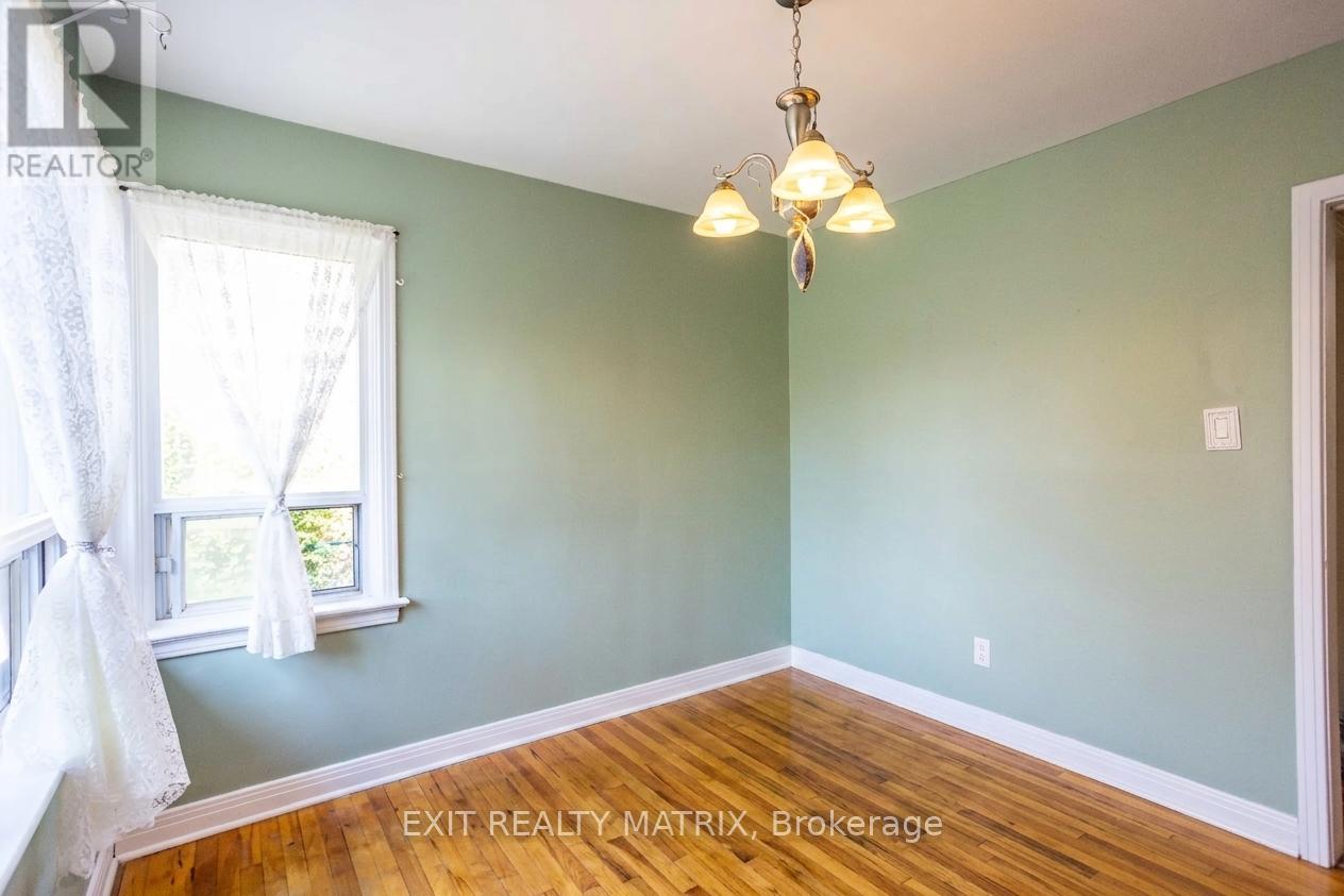 552 Dunbrack Street, Ottawa, Ontario  K1K 1J5 - Photo 10 - X13602446