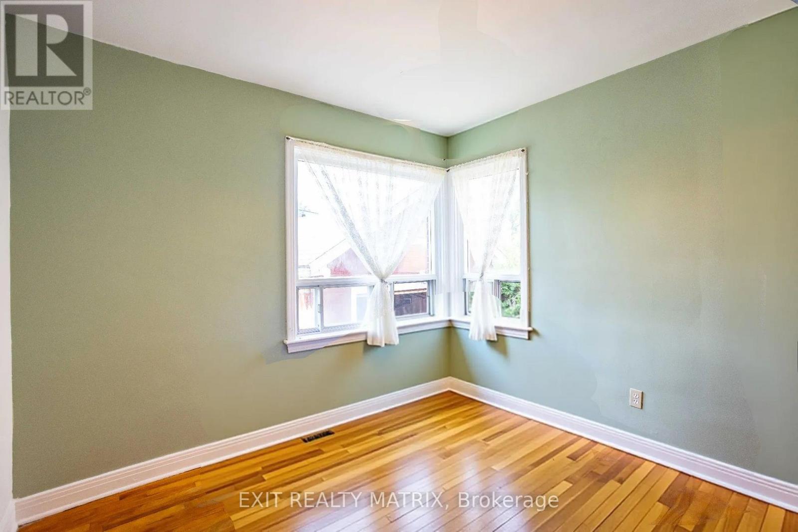552 Dunbrack Street, Ottawa, Ontario  K1K 1J5 - Photo 9 - X13602446