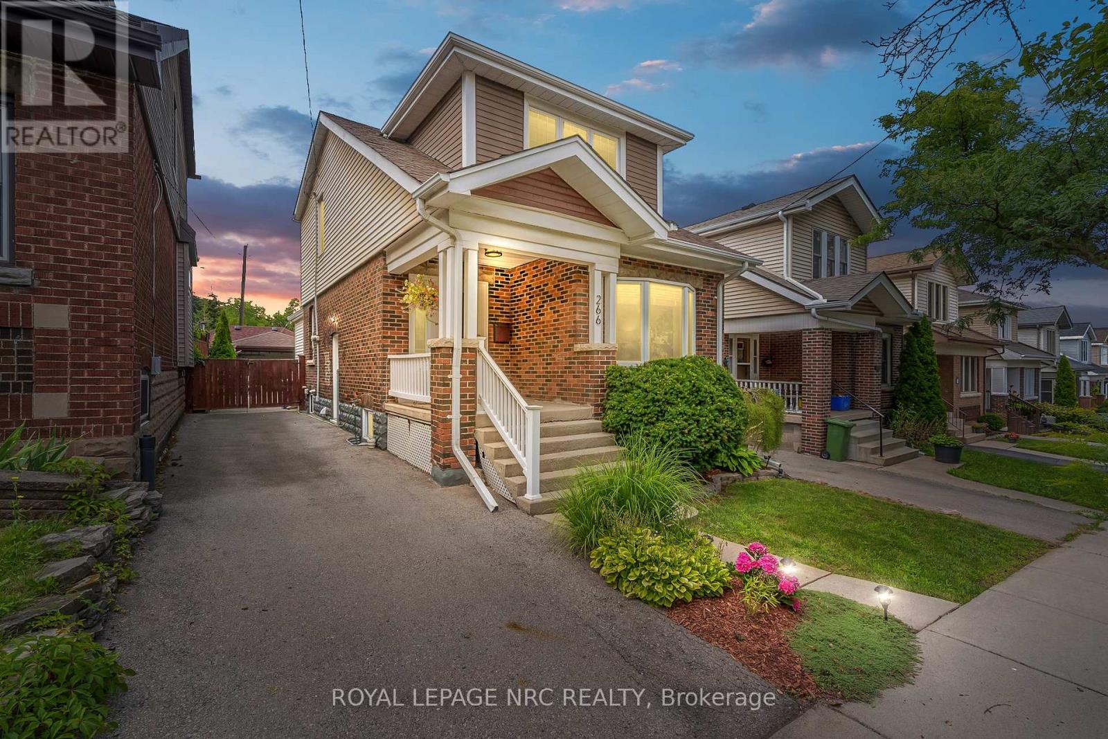 266 London Street S, Hamilton, Ontario  L8K 2H2 - Photo 2 - X13661256