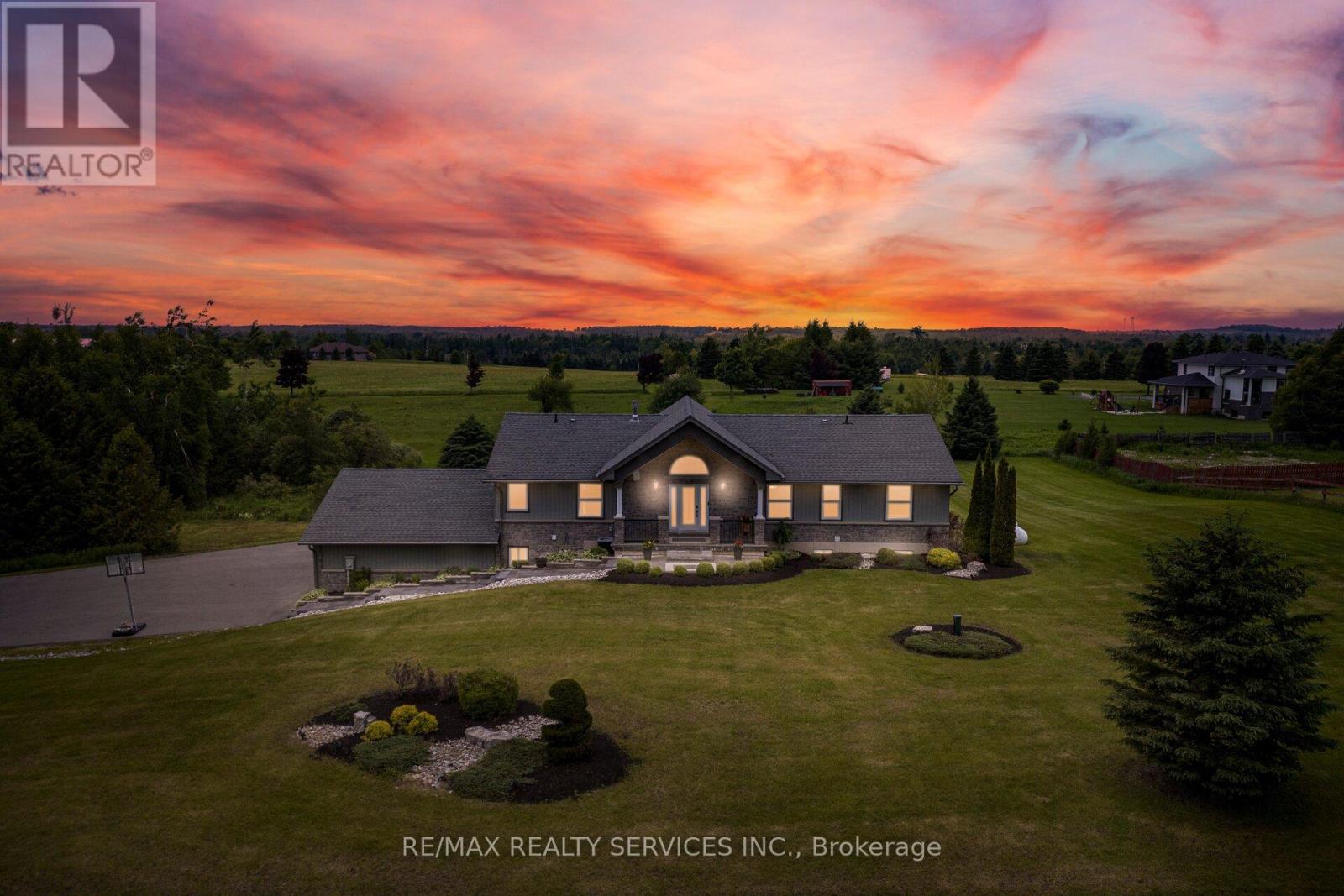 386113 20 SIDE ROAD, Mono, Ontario