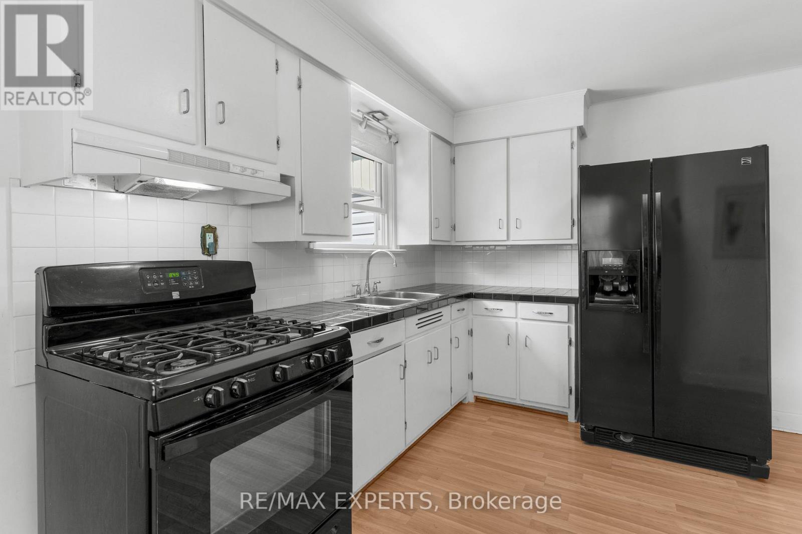 5583 Hillside Avenue, Niagara Falls, Ontario  L2G 4T8 - Photo 10 - X13661316