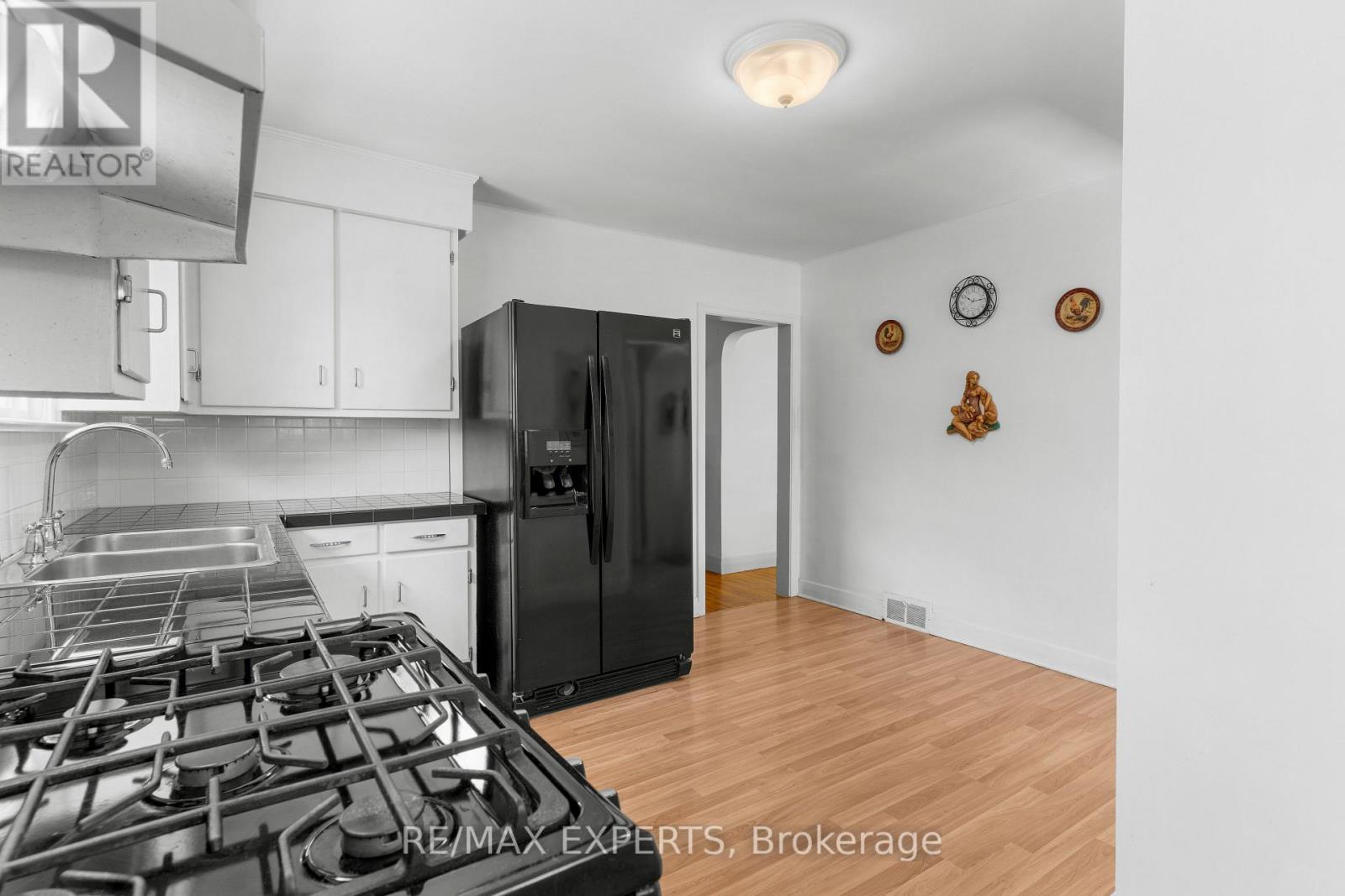 5583 Hillside Avenue, Niagara Falls, Ontario  L2G 4T8 - Photo 11 - X13661316