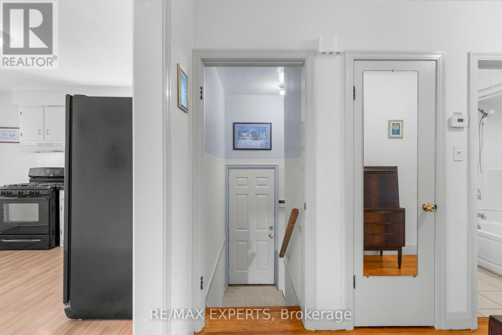 5583 Hillside Avenue, Niagara Falls, Ontario  L2G 4T8 - Photo 12 - X13661316