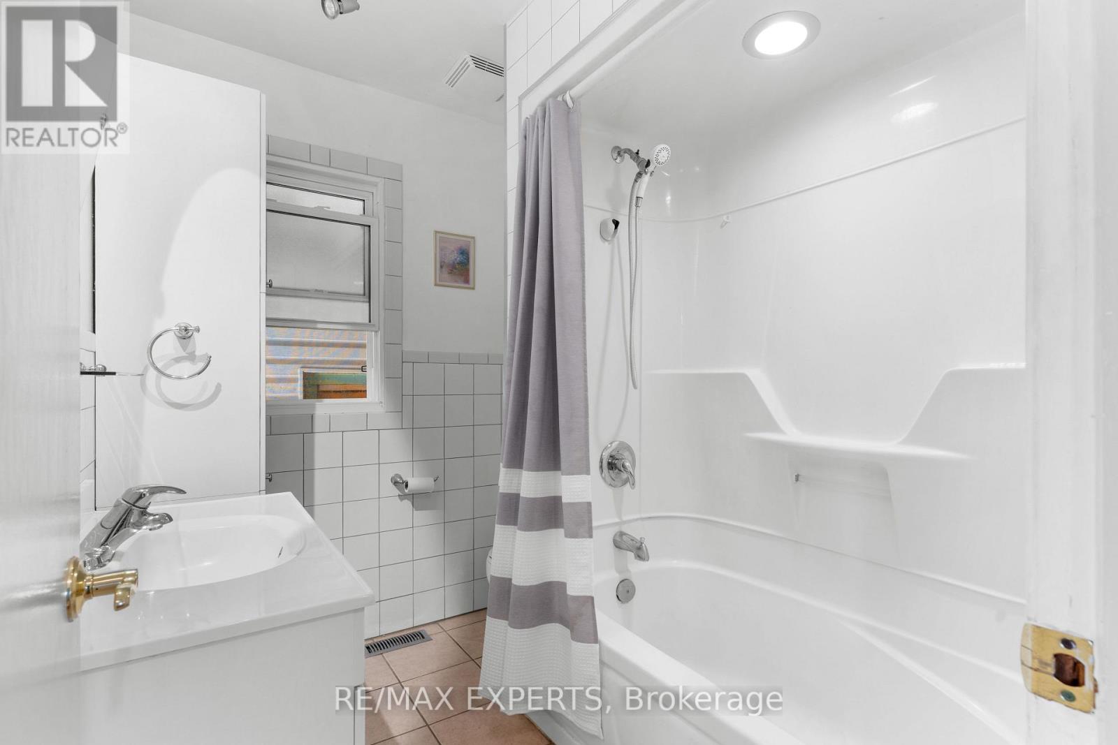 5583 Hillside Avenue, Niagara Falls, Ontario  L2G 4T8 - Photo 19 - X13661316