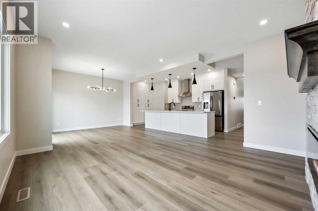825 Baywater Place SW, Airdrie, Alberta  T4B 3V3 - Photo 5 - A2299591