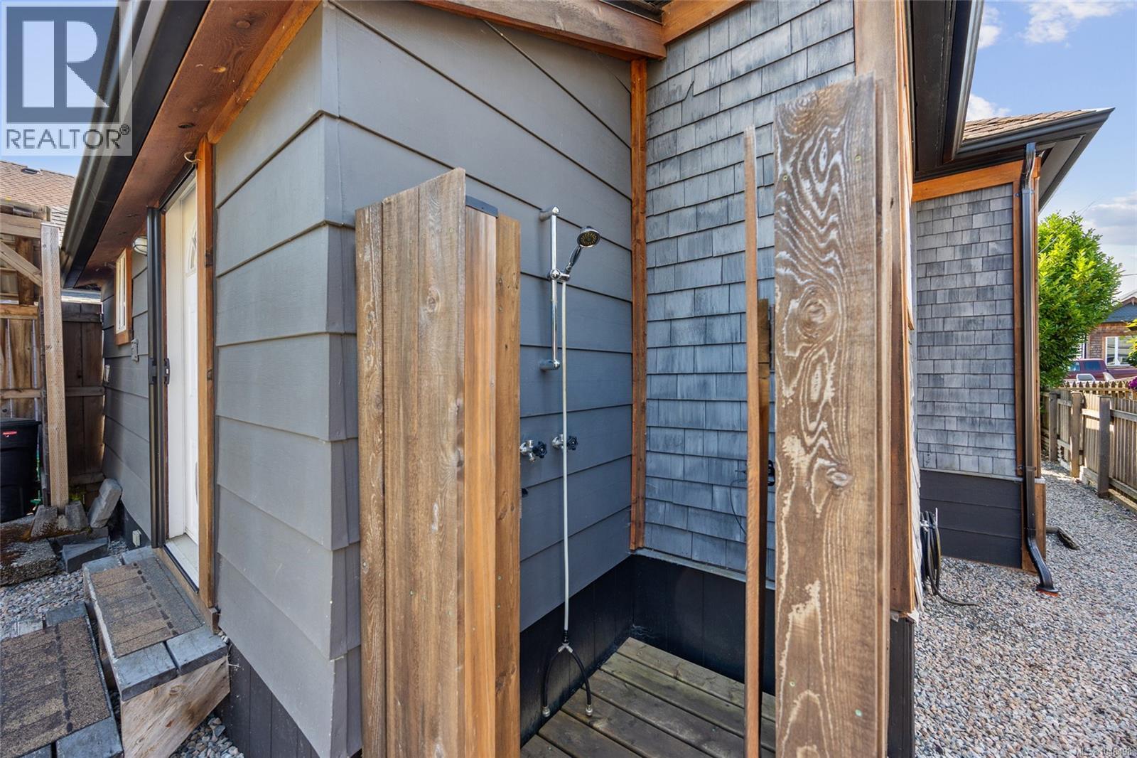 2724 Penrith Ave, Cumberland, British Columbia  V0R 1S0 - Photo 25 - 1046498
