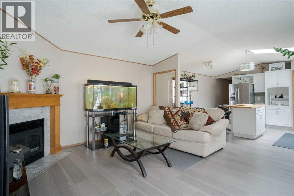 107 Cree Lane, Fort Mcmurray, Alberta  T9K 1Y5 - Photo 10 - A2330596