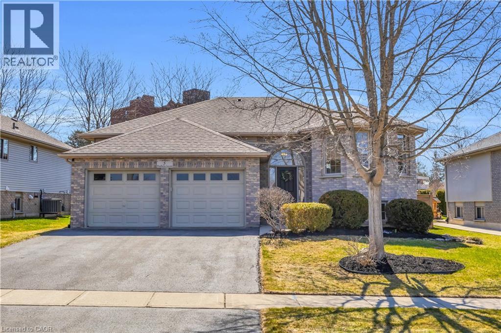 5 BRADBURY Crescent, Paris, Ontario