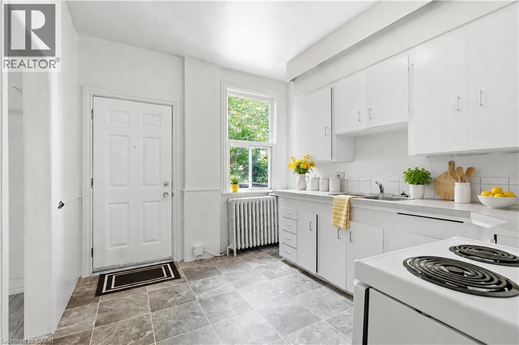 86 Sanford Avenue S Unit# 1, Hamilton, Ontario  L8M 2G8 - Photo 14 - 40847721