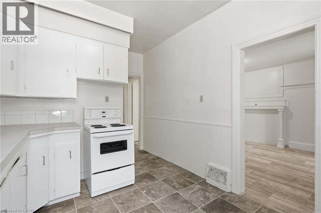 86 Sanford Avenue S Unit# 1, Hamilton, Ontario  L8M 2G8 - Photo 13 - 40847721