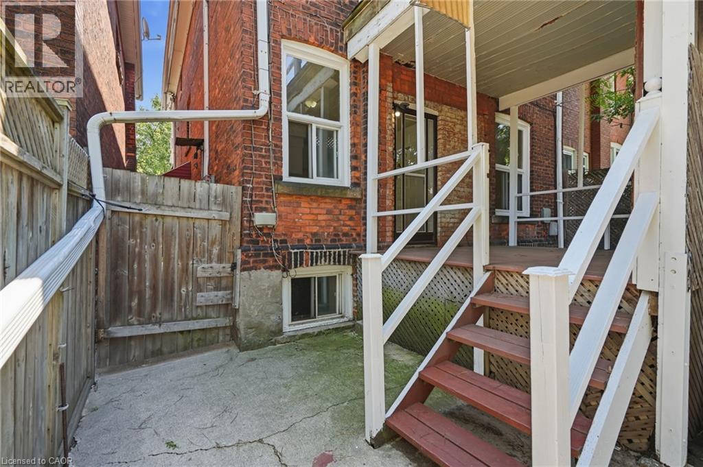 86 Sanford Avenue S Unit# 1, Hamilton, Ontario  L8M 2G8 - Photo 24 - 40847721
