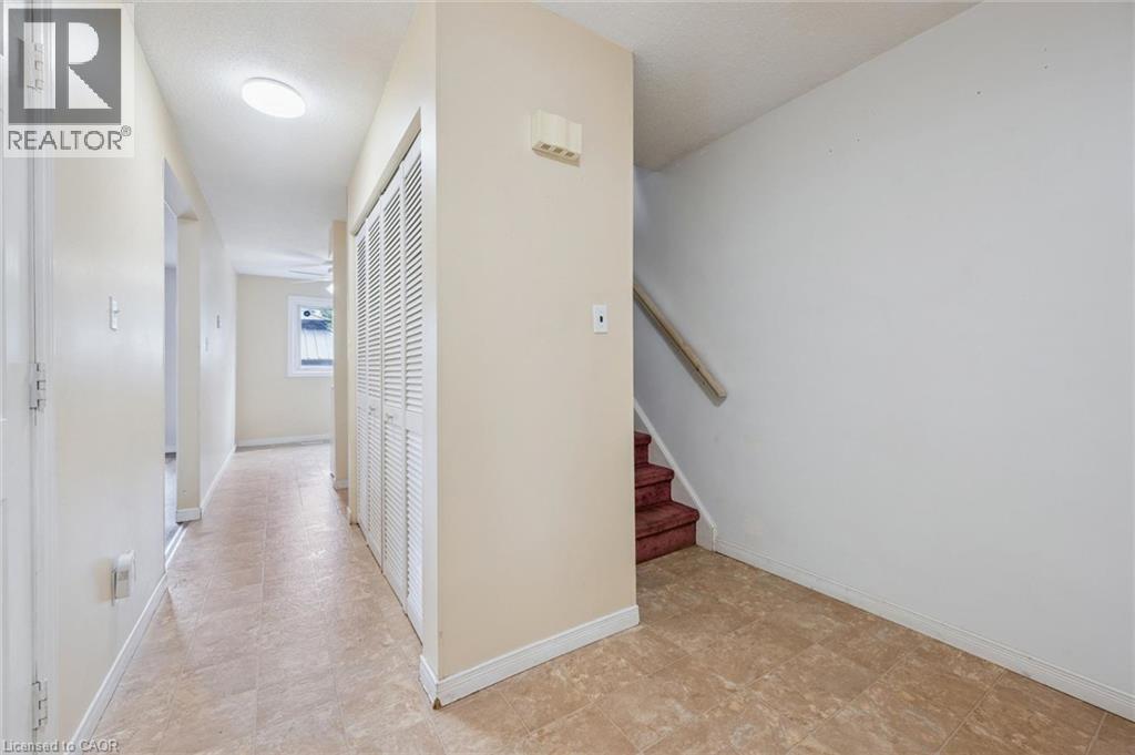 201 Veronica Drive, Kitchener, Ontario  N2R 1L5 - Photo 6 - 40854845