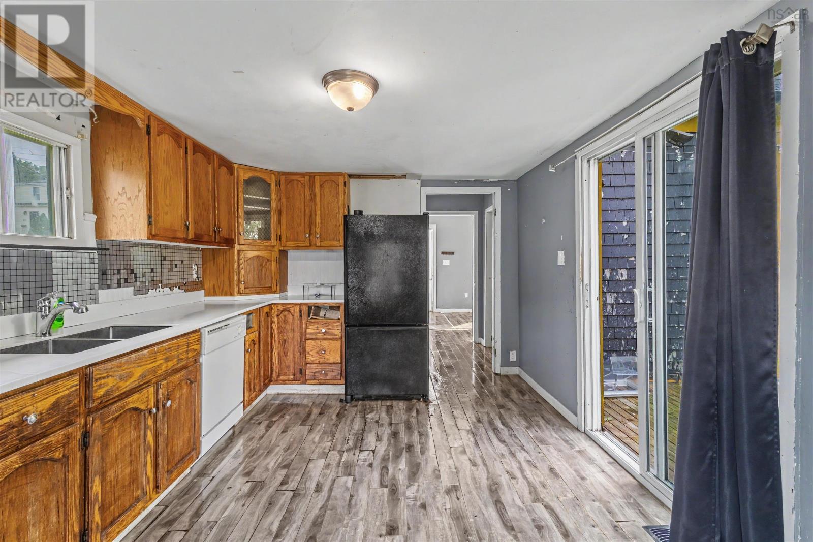 13 Central Street, Sydney, Nova Scotia  B1P 2A7 - Photo 7 - 202620248