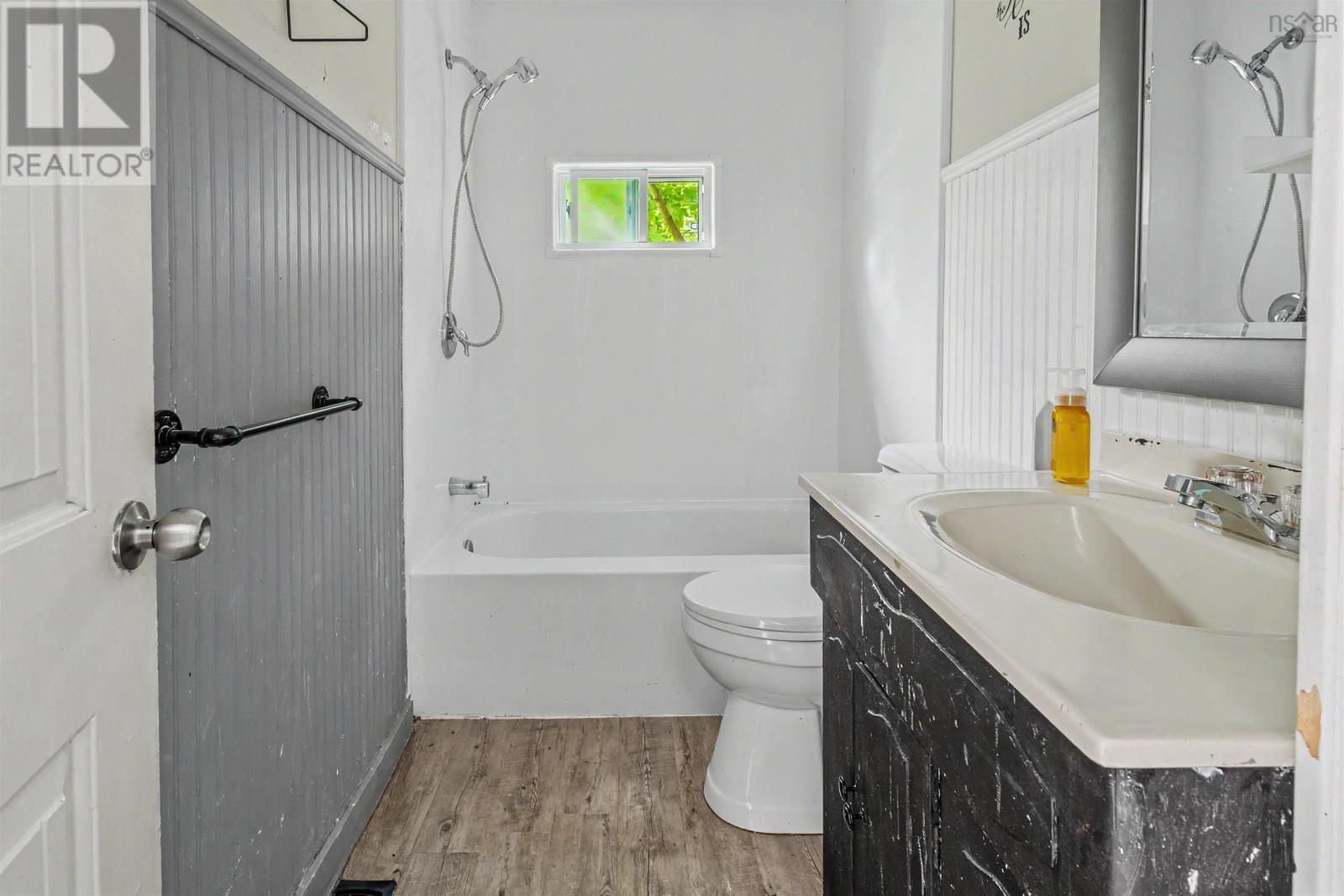 13 Central Street, Sydney, Nova Scotia  B1P 2A7 - Photo 8 - 202620248