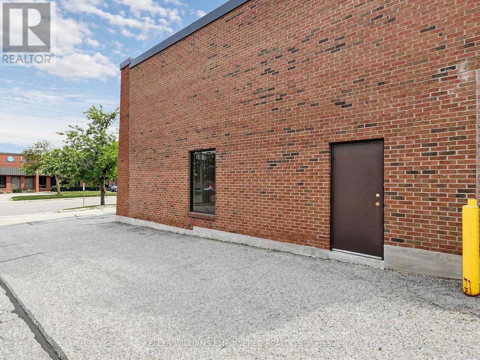 949 Kamato Road, Mississauga, Ontario  L4W 2R5 - Photo 38 - W12805542