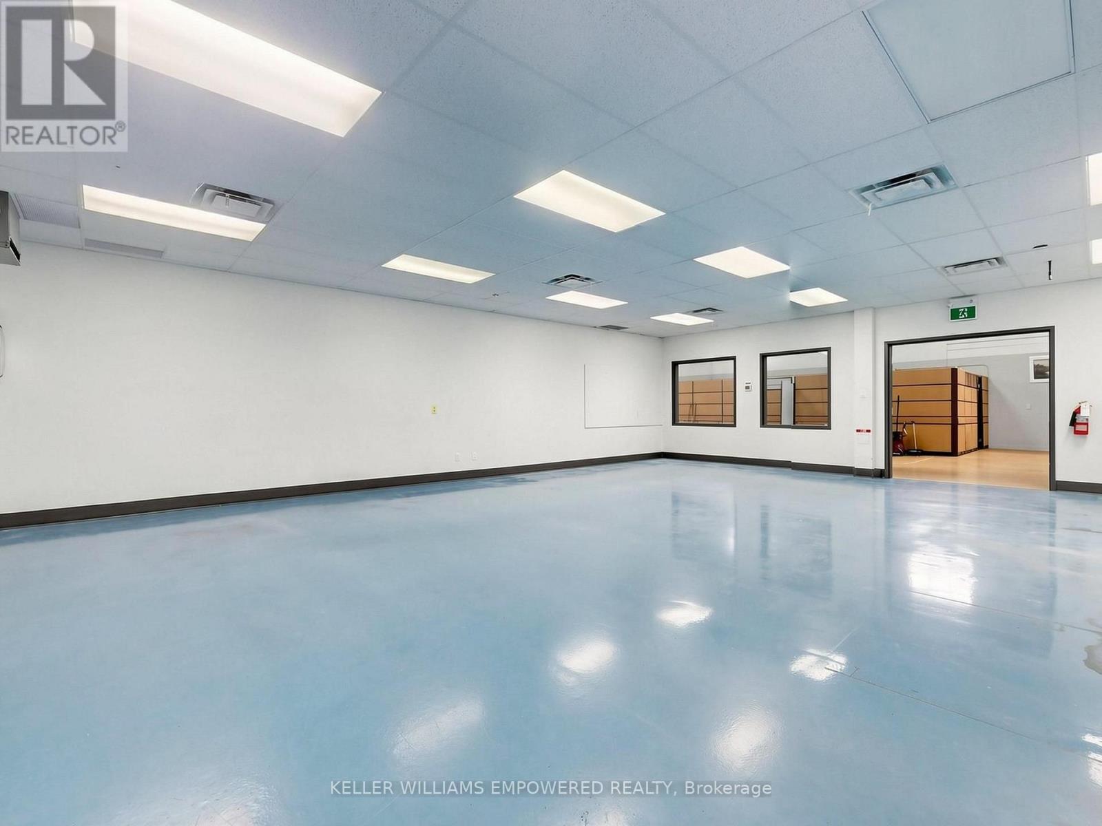 949 Kamato Road, Mississauga, Ontario  L4W 2R5 - Photo 22 - W12805542