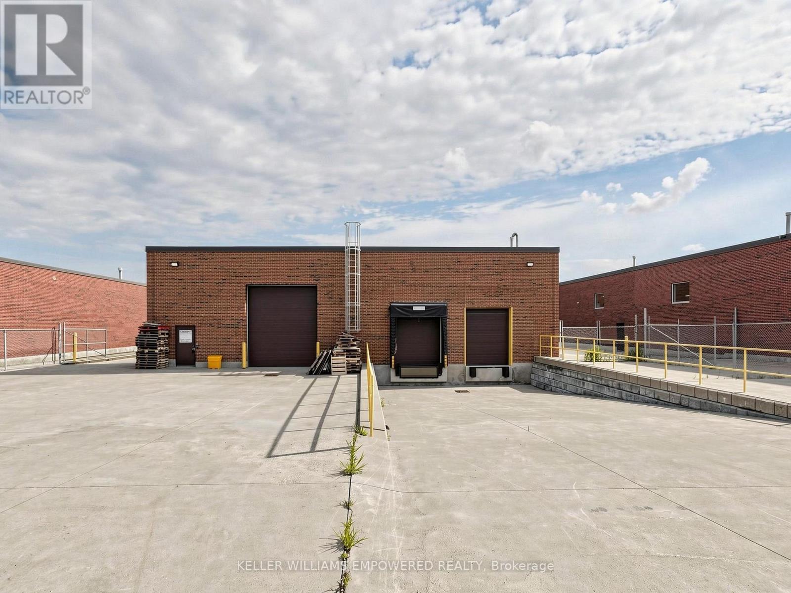949 Kamato Road, Mississauga, Ontario  L4W 2R5 - Photo 39 - W12805542