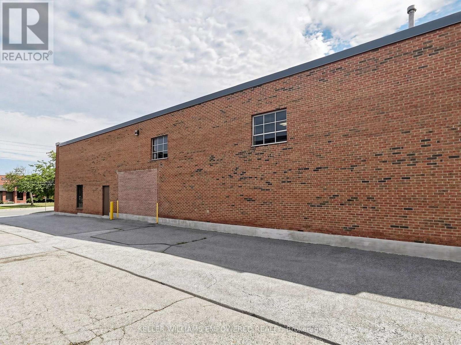 949 Kamato Road, Mississauga, Ontario  L4W 2R5 - Photo 37 - W12805542