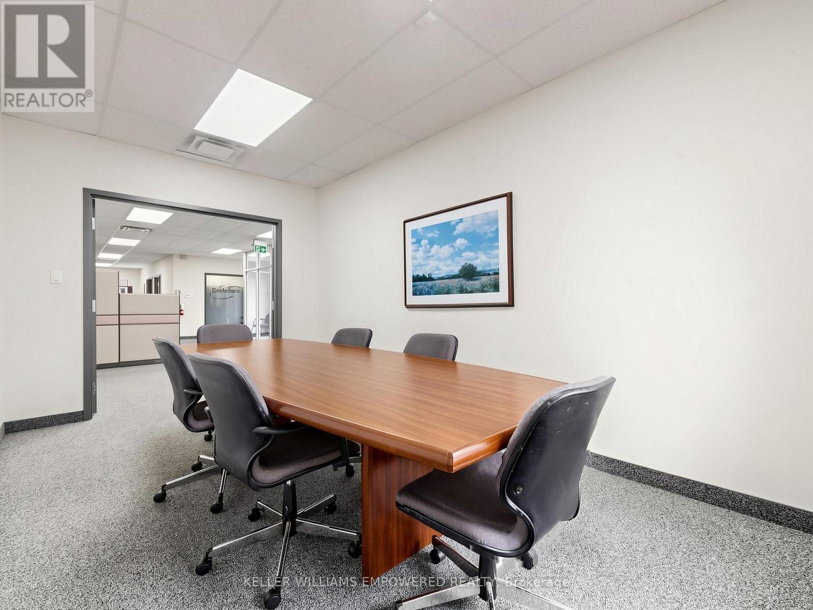 949 Kamato Road, Mississauga, Ontario  L4W 2R5 - Photo 7 - W12805542