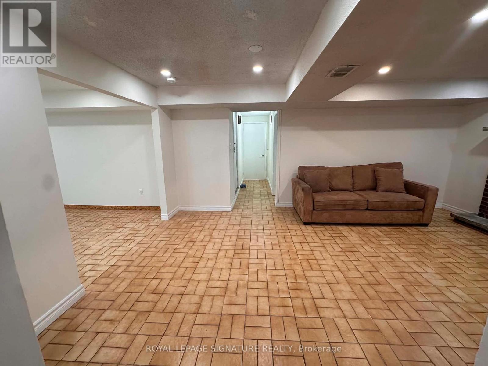 Lower Bsmt - 4170 Sunset Valley Court, Mississauga, Ontario  L4W 3L5 - Photo 7 - W13636604