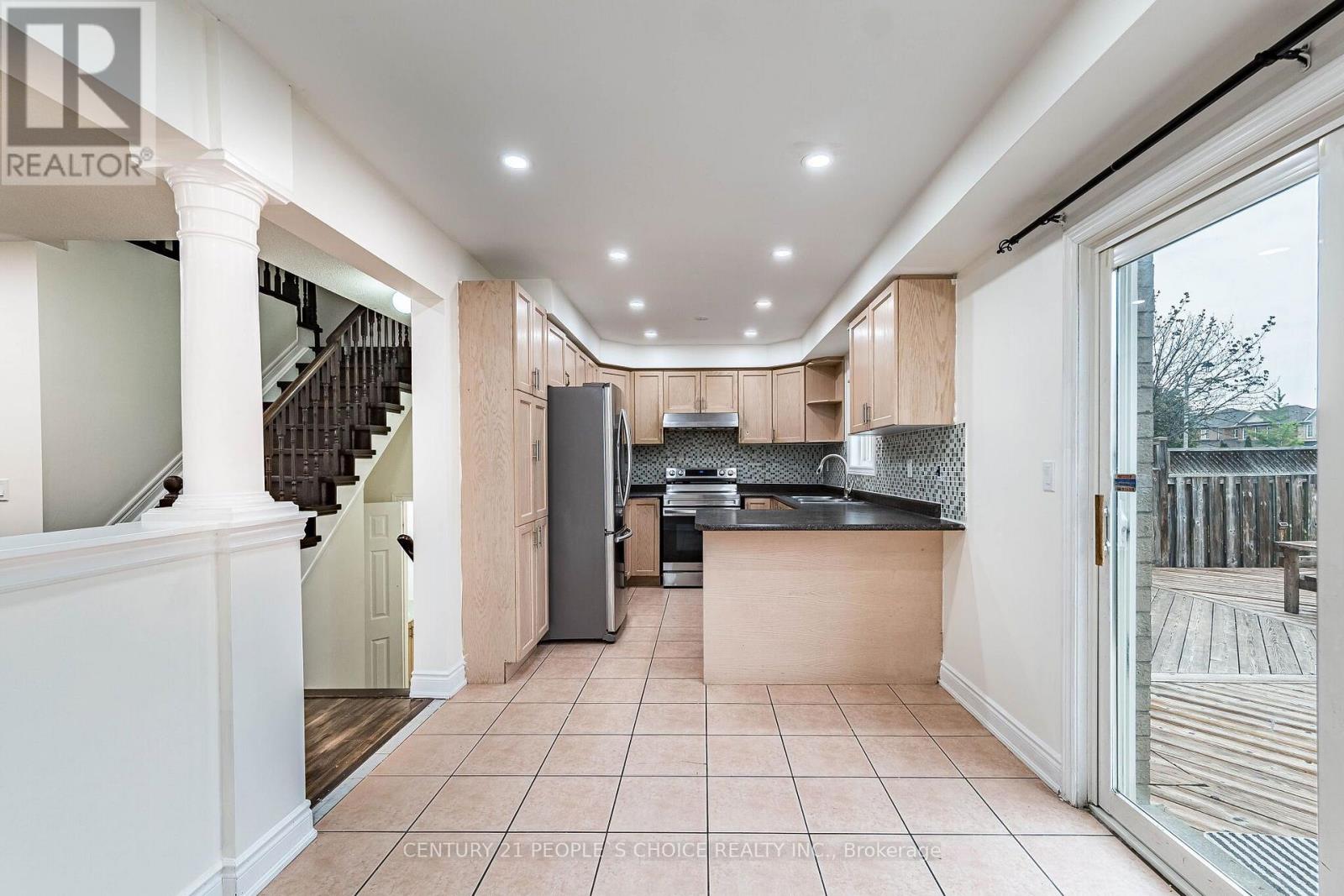 45 Trevino Crescent, Brampton, Ontario  L6P 1M1 - Photo 10 - W13657914