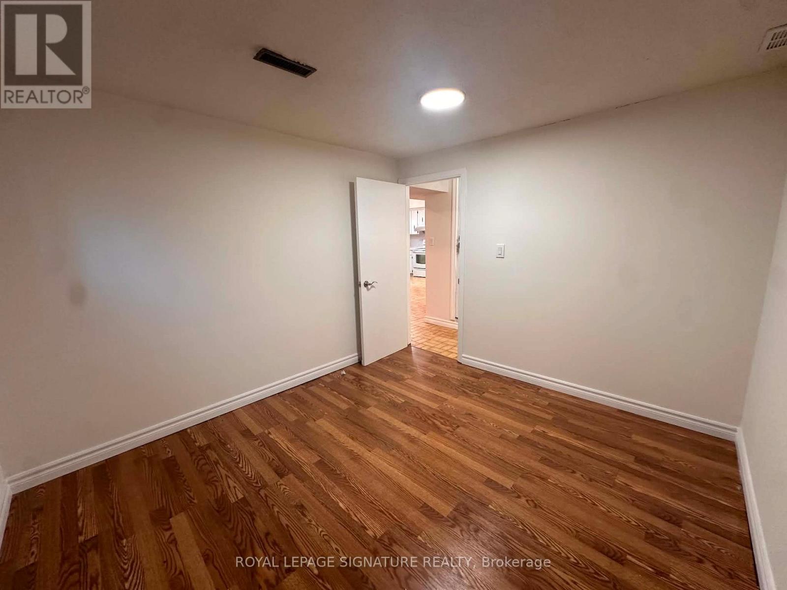 Lower Bsmt - 4170 Sunset Valley Court, Mississauga, Ontario  L4W 3L5 - Photo 11 - W13636604