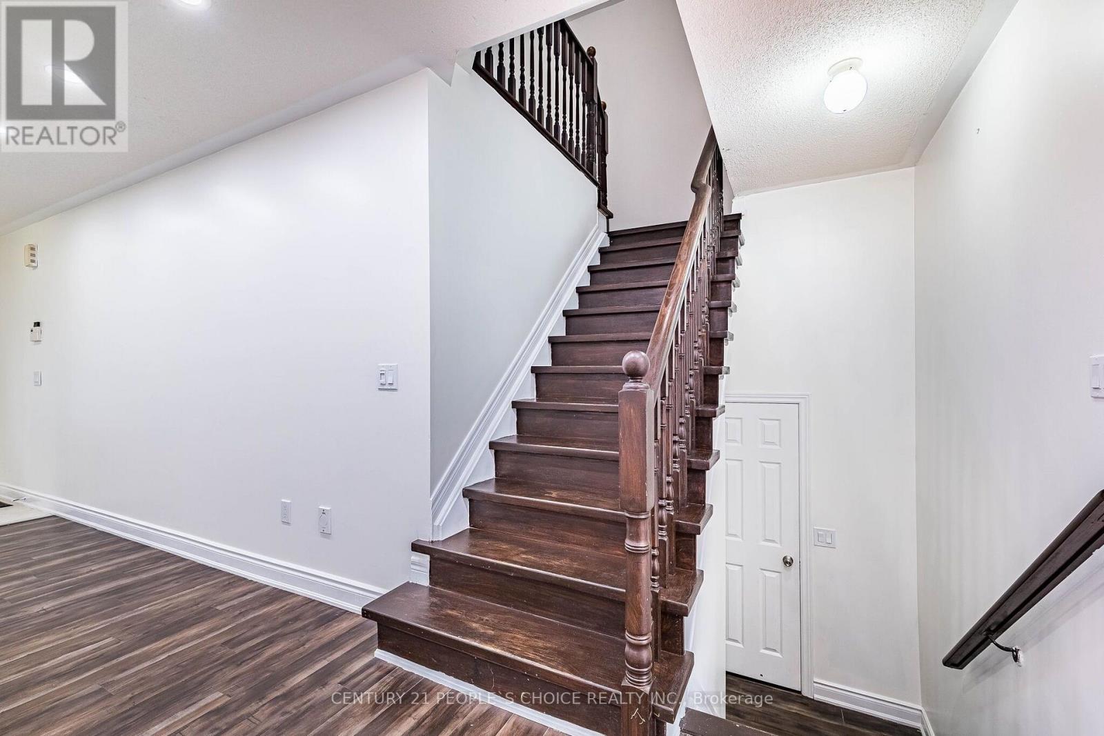45 Trevino Crescent, Brampton, Ontario  L6P 1M1 - Photo 15 - W13657914